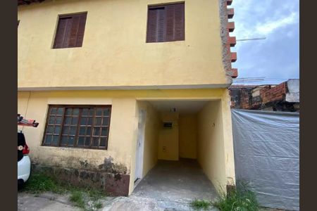Casa para alugar com 90m², 3 quartos e 1 vaga