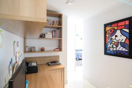 Apartamento à venda com 143m², 3 quartos e 2 vagasEscritório