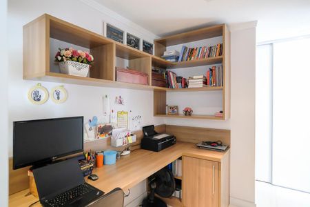 Apartamento à venda com 143m², 3 quartos e 2 vagasEscritório