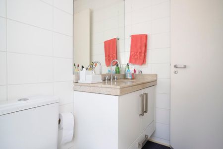 Apartamento à venda com 143m², 3 quartos e 2 vagasBanheiro da suíte