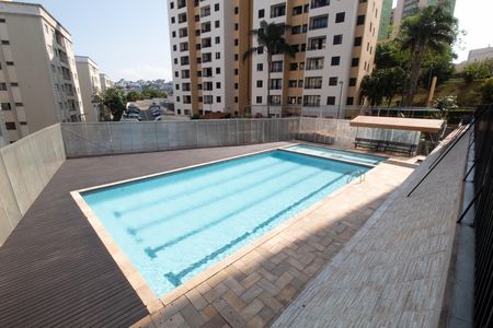 Apartamento para alugar com 56m², 2 quartos e 1 vaga Apartamento para alugar com 56m², 2 quartos e 1 vagaÁrea comum - Piscina