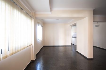 Apartamento para alugar com 56m², 2 quartos e 1 vaga Apartamento para alugar com 56m², 2 quartos e 1 vagaÁrea comum - Salão de festas