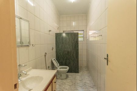 Casa para alugar com 140m², 3 quartos e 2 vagasBanheiro Social