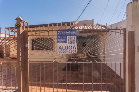 Casa para alugar com 140m², 3 quartos e 2 vagasPlaquinha