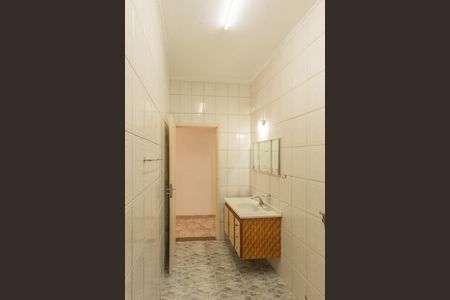 Casa para alugar com 140m², 3 quartos e 2 vagasBanheiro Social