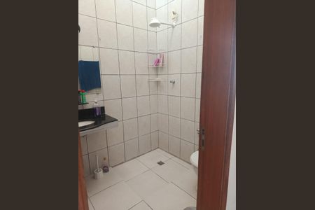 Banheiro de casa de condomínio à venda com 2 quartos, 70m² em Nossa Senhora da Conceição, Contagem