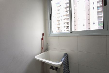 Apartamento à venda com 45m², 2 quartos e 1 vaga Apartamento à venda com 45m², 2 quartos e 1 vagaÁrea de serviço