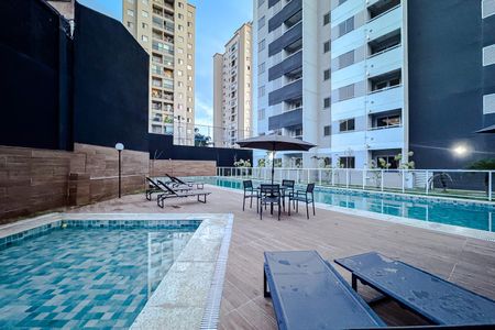 Apartamento à venda com 55m², 3 quartos e 1 vaga Apartamento à venda com 55m², 3 quartos e 1 vagaÁrea comum - Piscina