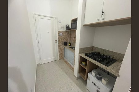 Cozinha de kitnet/studio à venda com 1 quarto, 22m² em Copacabana, Rio de Janeiro