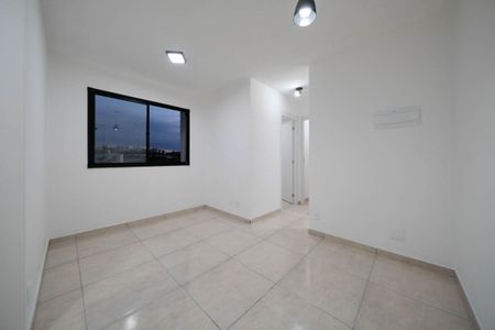 Sala/Cozinha de apartamento para alugar com 2 quartos, 38m² em Cidade Antônio Estêvão de Carvalho, São Paulo