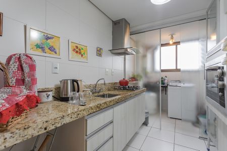 Apartamento à venda com 81m², 2 quartos e 2 vagasCozinha e Área de Serviço