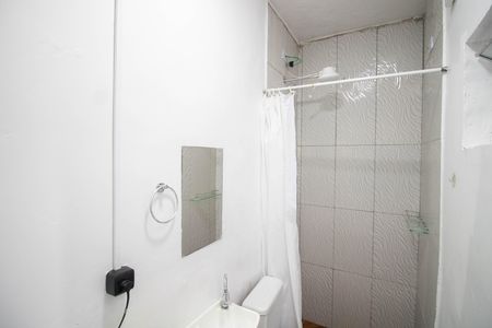 BANHEIRO de casa para alugar com 1 quarto, 16m² em Parque Mandaqui, São Paulo