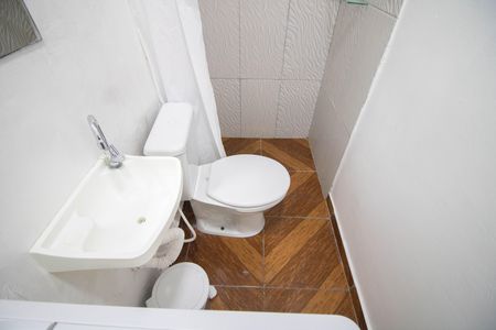 Casa para alugar com 16m², 1 quarto e sem vaga Casa para alugar com 16m², 1 quarto e sem vagaBANHEIRO