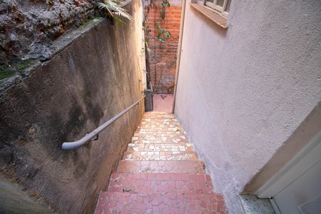 Casa para alugar com 16m², 1 quarto e sem vaga Casa para alugar com 16m², 1 quarto e sem vagaQUINTAL