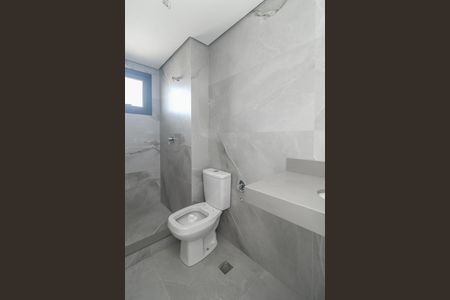 Banheiro da Suíte de apartamento à venda com 3 quartos, 110m² em Petrópolis, Porto Alegre