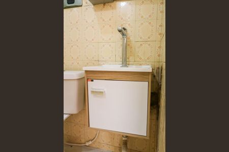Apartamento à venda com 55m², 2 quartos e sem vaga Apartamento à venda com 55m², 2 quartos e sem vagaBanheiro