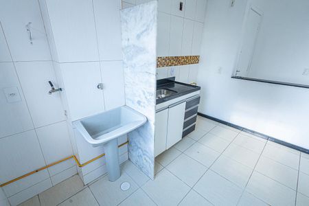 cozinha de apartamento para alugar com 2 quartos, 42m² em Venda Nova, Belo Horizonte