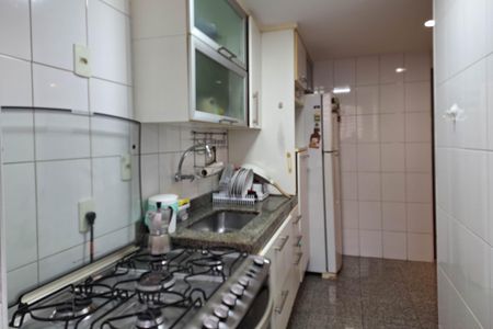Apartamento à venda com 80m², 2 quartos e 1 vagaCozinha