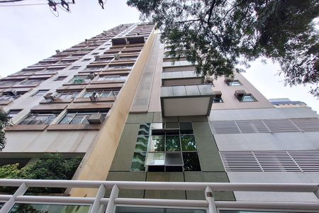 Apartamento à venda com 80m², 2 quartos e 1 vagaFachada