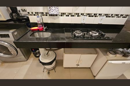 Cozinha de kitnet/studio à venda com 1 quarto, 33m² em Copacabana, Rio de Janeiro