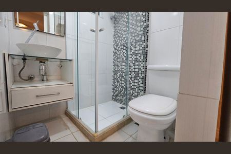 Banheiro de kitnet/studio à venda com 1 quarto, 33m² em Copacabana, Rio de Janeiro