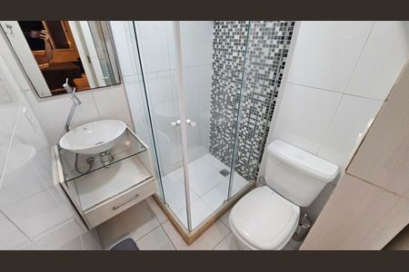 Banheiro de kitnet/studio à venda com 1 quarto, 33m² em Copacabana, Rio de Janeiro