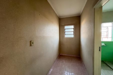 Casa à venda com 167m², 4 quartos e 2 vagas Casa à venda com 167m², 4 quartos e 2 vagasCorredor