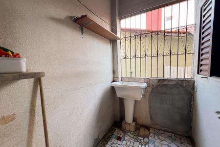 Casa à venda com 167m², 4 quartos e 2 vagas Casa à venda com 167m², 4 quartos e 2 vagasÁrea de serviço