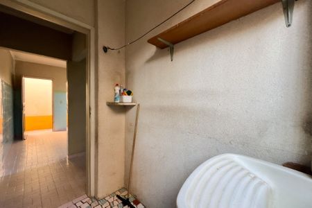 Casa à venda com 167m², 4 quartos e 2 vagas Casa à venda com 167m², 4 quartos e 2 vagasÁrea de serviço