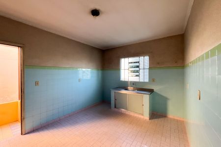 Casa à venda com 167m², 4 quartos e 2 vagas Casa à venda com 167m², 4 quartos e 2 vagasCozinha