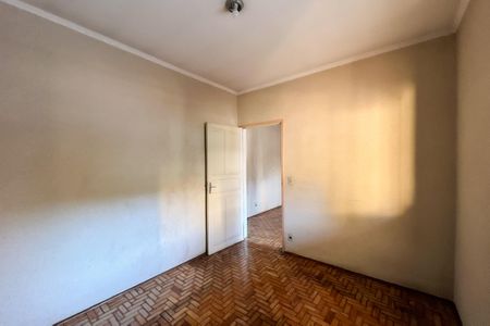 Casa à venda com 167m², 4 quartos e 2 vagas Casa à venda com 167m², 4 quartos e 2 vagasQuarto 1