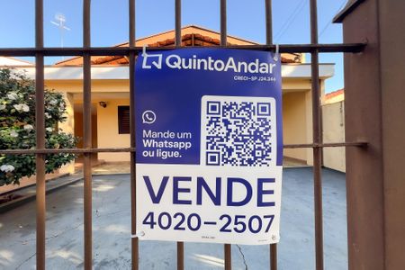 Casa à venda com 167m², 4 quartos e 2 vagas Casa à venda com 167m², 4 quartos e 2 vagasPlaca