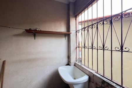 Casa à venda com 167m², 4 quartos e 2 vagas Casa à venda com 167m², 4 quartos e 2 vagasÁrea de serviço