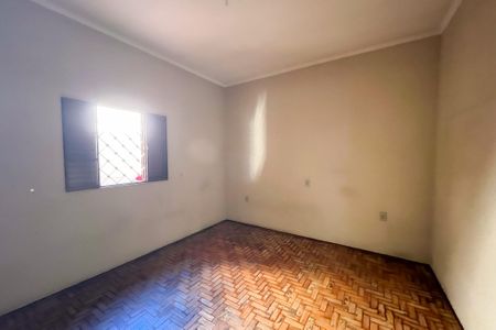 Casa à venda com 167m², 4 quartos e 2 vagas Casa à venda com 167m², 4 quartos e 2 vagasQuarto 3
