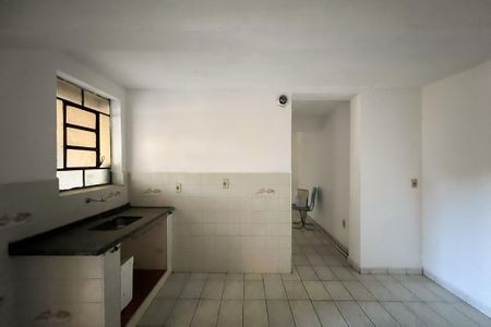 Casa à venda com 167m², 4 quartos e 2 vagas Casa à venda com 167m², 4 quartos e 2 vagasCozinha