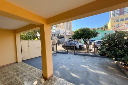 Casa à venda com 167m², 4 quartos e 2 vagas Casa à venda com 167m², 4 quartos e 2 vagasÁrea externa