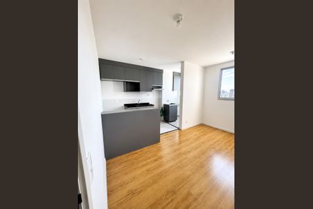 Cozinha de apartamento para alugar com 2 quartos, 45m² em Água Branca, São Paulo