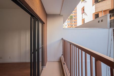 Studio para alugar com 27m², 1 quarto e sem vaga Studio para alugar com 27m², 1 quarto e sem vagaVaranda