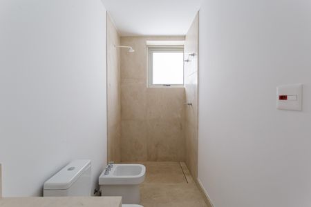 Apartamento à venda com 335m², 4 quartos e 4 vagas Apartamento à venda com 335m², 4 quartos e 4 vagasBanheiro da Suíte 4