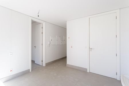 Apartamento à venda com 335m², 4 quartos e 4 vagas Apartamento à venda com 335m², 4 quartos e 4 vagasÁrea de Serviço