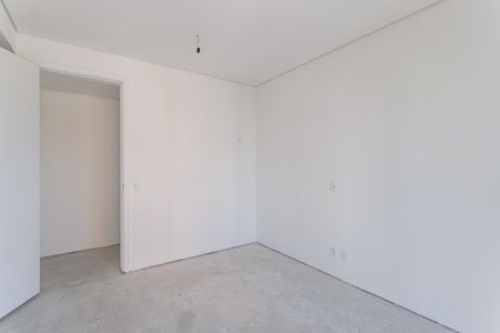 Apartamento à venda com 335m², 4 quartos e 4 vagas Apartamento à venda com 335m², 4 quartos e 4 vagasSuíte 2