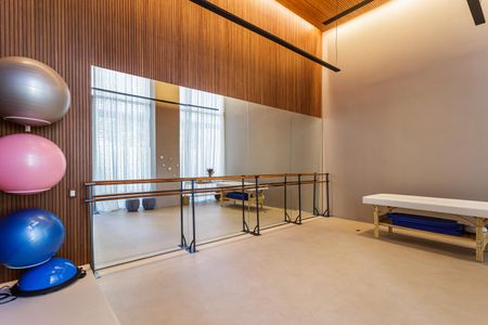 Apartamento à venda com 335m², 4 quartos e 4 vagas Apartamento à venda com 335m², 4 quartos e 4 vagasSpa