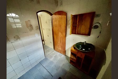 Casa para alugar com 120m², 3 quartos e 1 vaga Casa para alugar com 120m², 3 quartos e 1 vagaBanheiro