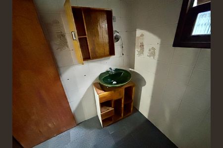 Casa para alugar com 120m², 3 quartos e 1 vaga Casa para alugar com 120m², 3 quartos e 1 vagaBanheiro
