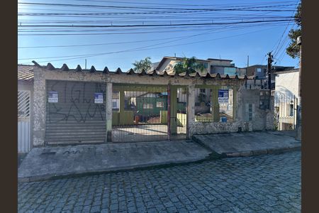 Casa para alugar com 120m², 3 quartos e 1 vaga Casa para alugar com 120m², 3 quartos e 1 vagaFachada