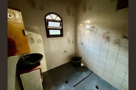 Casa para alugar com 120m², 3 quartos e 1 vaga Casa para alugar com 120m², 3 quartos e 1 vagaBanheiro