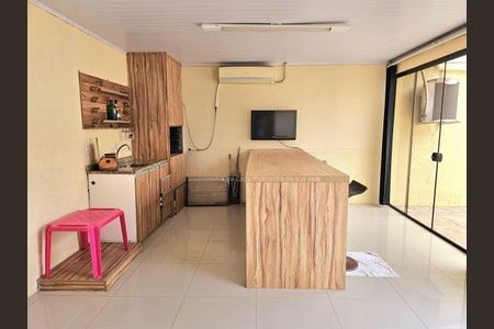 Casa para alugar com 92m², 3 quartos e 2 vagas