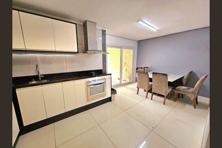 Cozinha de casa para alugar com 3 quartos, 92m² em Centro, Gravataí