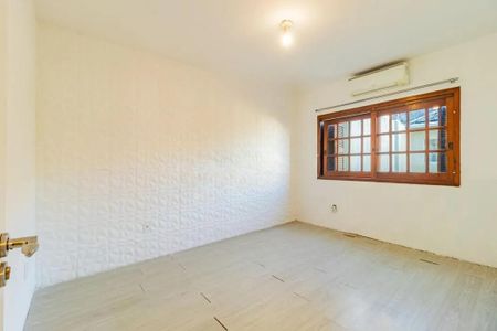 Casa para alugar com 92m², 3 quartos e 2 vagas