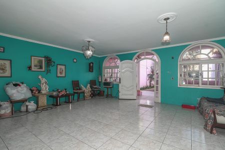 Casa para alugar com 250m², 4 quartos e 2 vagasSala